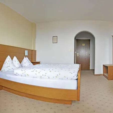 Gasthof Garni Pöhl Dorf Tirol